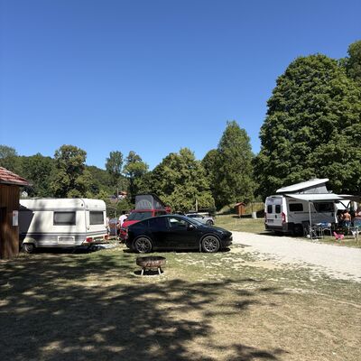 Bild vergr&ouml;&szlig;ern: Campingplatz